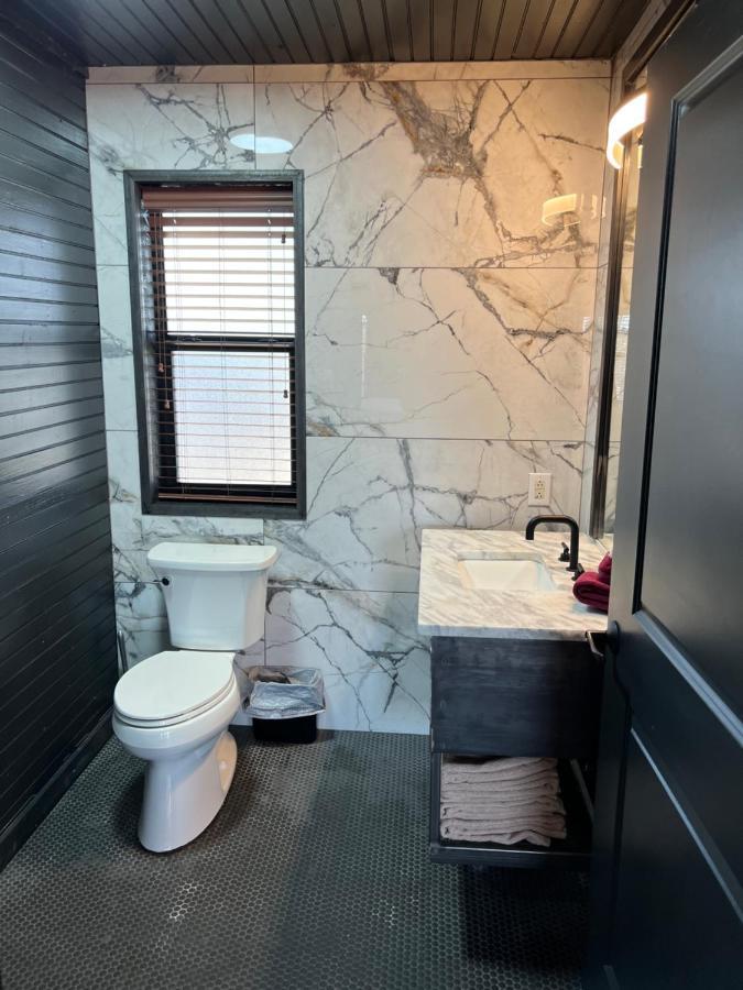 Hideout On The Horseshoe Hotel 3*