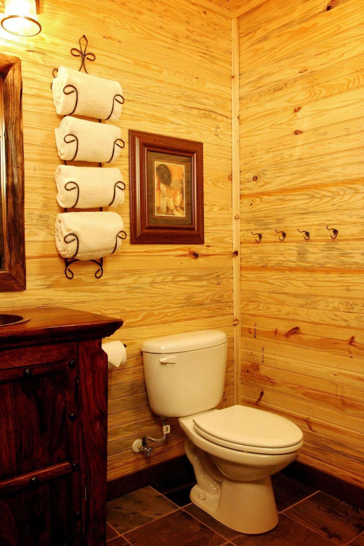 Hideout On The Horseshoe Hotel
